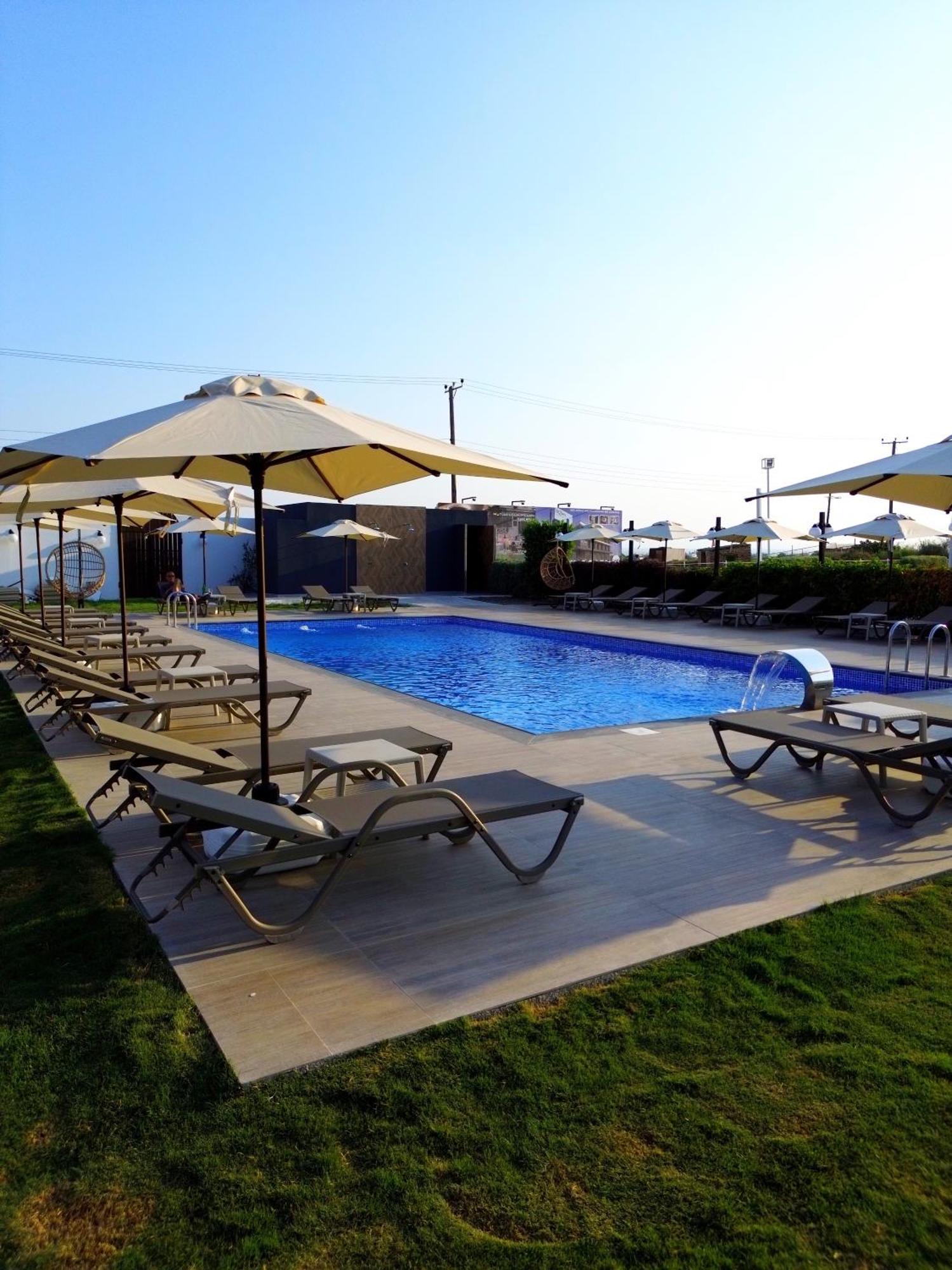 Cezar'S Airport Hotel Nikozja Zewnętrze zdjęcie